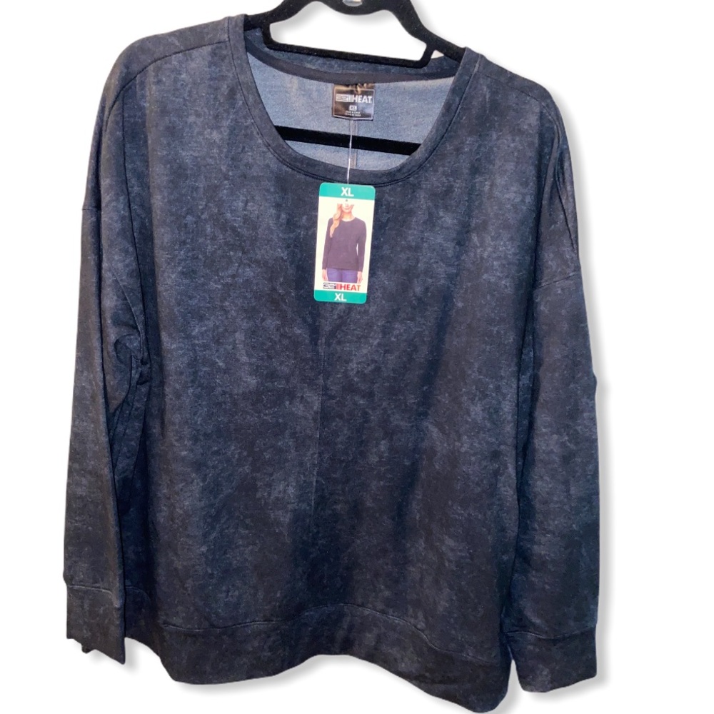 Black sweatshirt